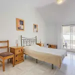 3 Bed Sleeps 5 - 2 Pools - Smart Tv Fuengirola
