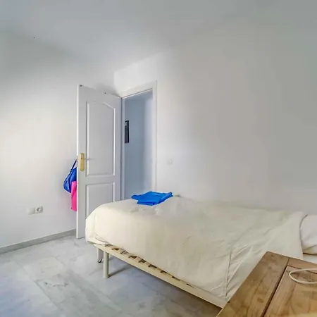 3 Bed Sleeps 5 - 2 Pools - Smart Tv Lägenhet